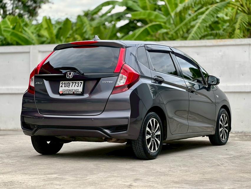 ปี 2021 HONDA JAZZ, 1.5 i-VTEC S โฉม ปี14-ปัจจุบัน สีเทา เกียร์ออโต้ เครื่องเบนซิน มือเดียวป้ายแดง
