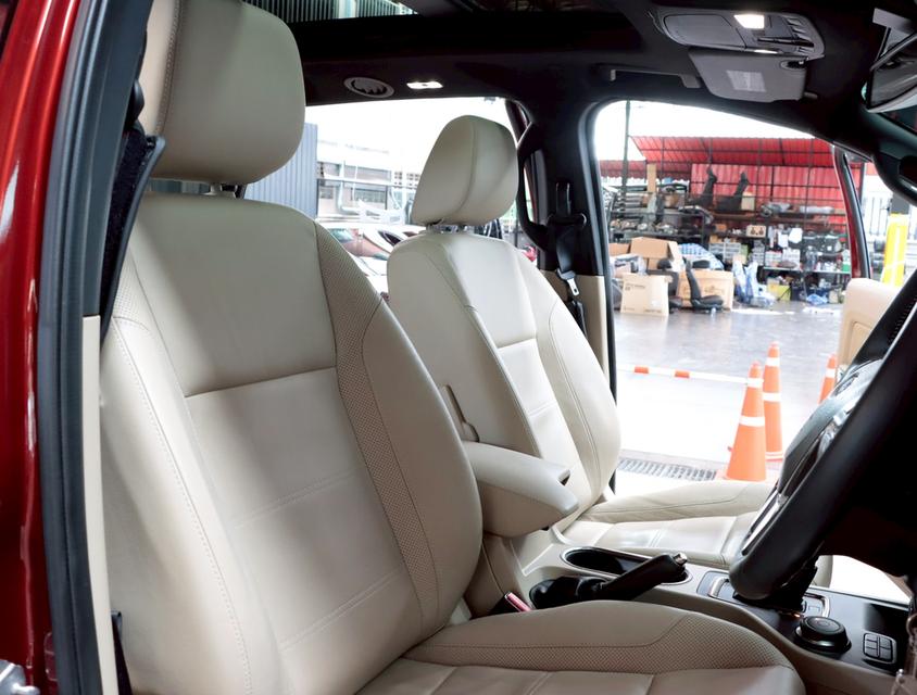 FORD EVEREST 3.2 TITANIUM+ 4WD ปี2017 ตัวท็อปสุดของรุ่น  ชุดแต่งรอบคัน ขับนิ่ม เครื่องแน่น 13