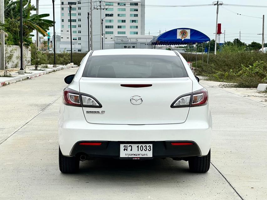 Mazda 3 11