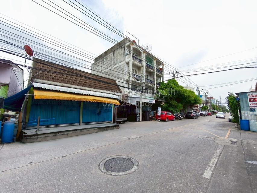 บ้าน 1 ชั้น พร้อมที่ดิน ซอยนนทบุรี 8 ใกล้โรงพยาบาลพระนั่งเกล้า ถนนนนทบุรี 1 ต.บางกระสอ อ.เมืองนนทบุรี จ.นนทบุรี 1