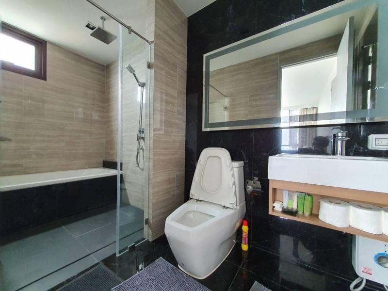 ขายคอนโด 1 ห้องนอน วิวทะเล ชั้น 35 ย่านหาดจอมเทียน 5