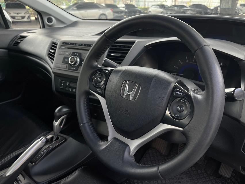 Honda Civic FB 1.8 E i-VTEC Auto ปี 2013  6