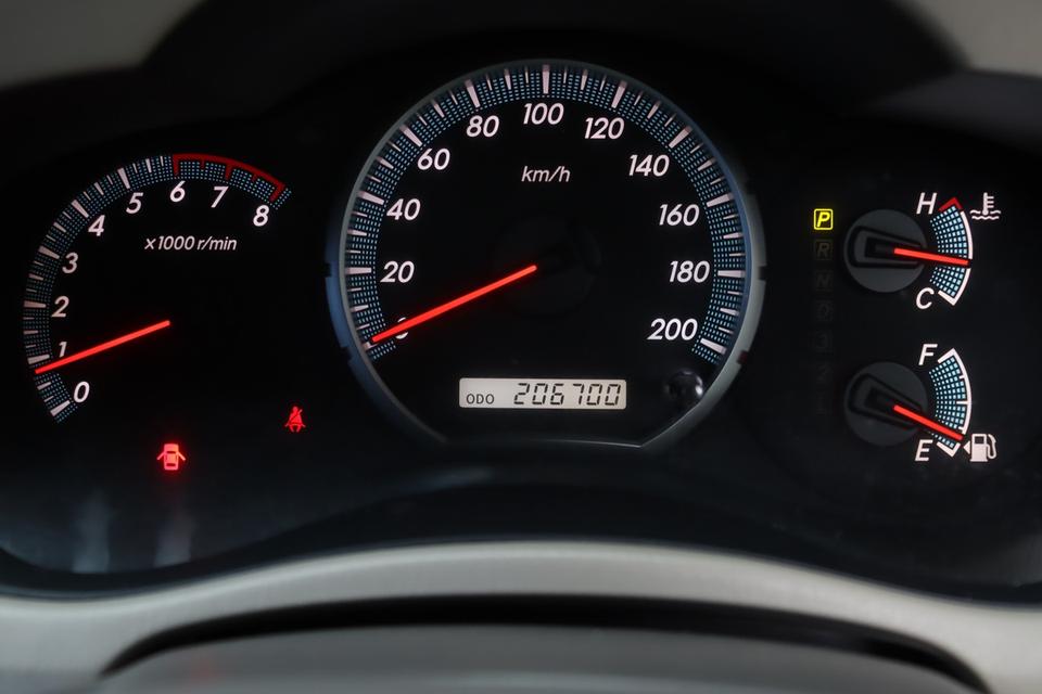 2013 TOYOTA INNOVA 2.0V 11