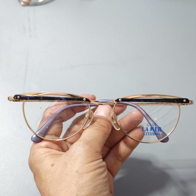 กรอบแว่นตาวินเทจ ญี่ปุ่น ยุค 80,90 ไทเทเนี่ยมเกรดพรีเมี่ยม น้ำหนักเบา by Citizen เก่าเก็บไม่ผ่านการใช้งาน ทรงสวยคลาสสิค รูปย่อยที่ 3