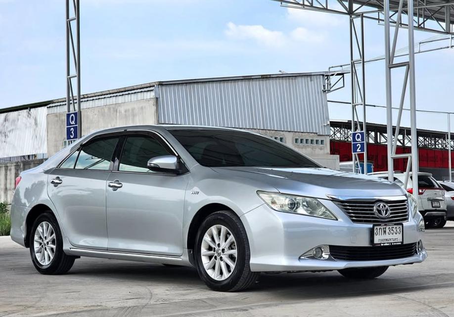 Toyota camry 2.0g ปี 2014 สภาพดี