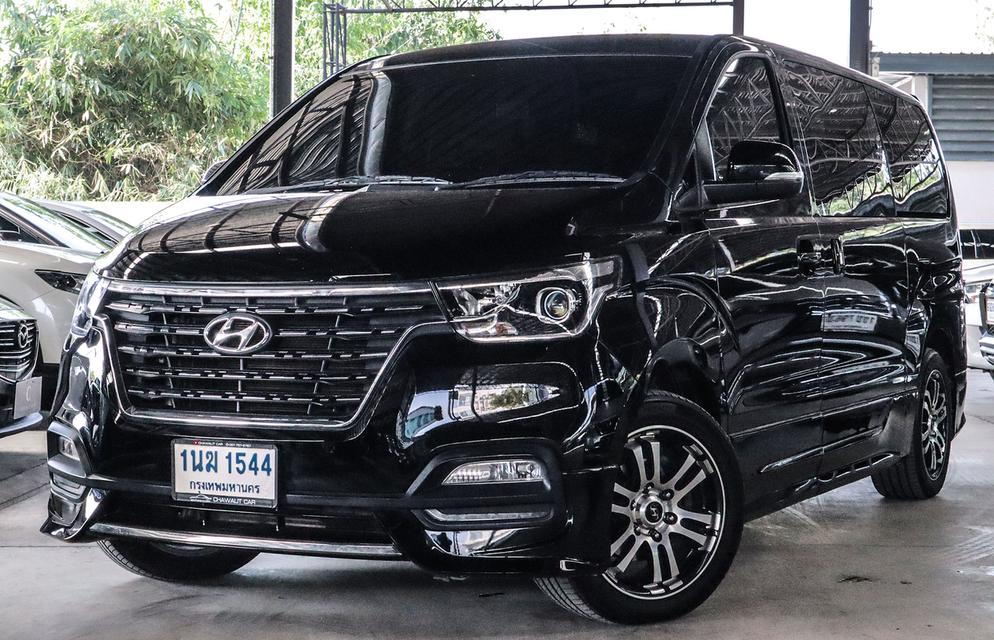 ขาย HYUNDAI H-1 2.5 ELITE ปี 2022 ไมล์ 40,000 กม.