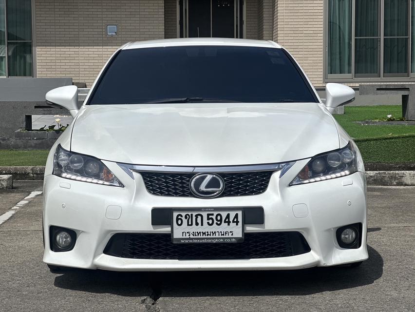 Lexus CT200h F-SPORT แท้ รถศูนย์ ปี 2013 เข้าศูนย์ตลอด 2