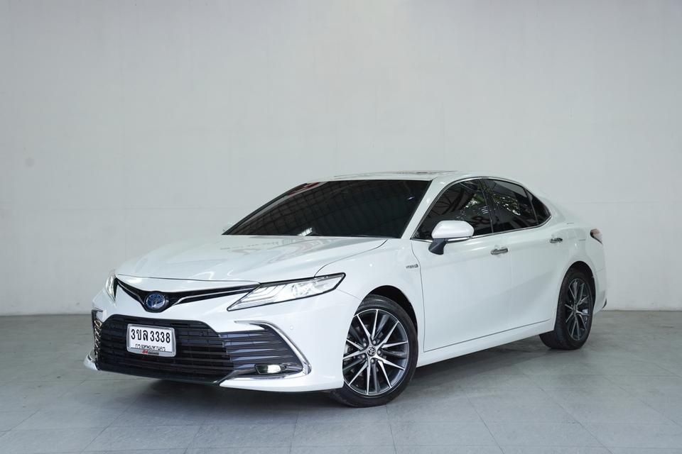 TOYOTA #CAMRY 2.5 HYBRID PREMIUM AT ปี2022 จด2023 สีขาว