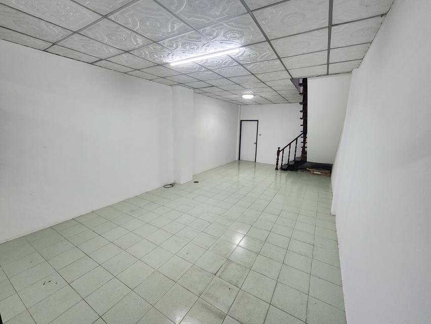 ขาย ทาวน์เฮ้าส์ 2 ชั้น หมู่บ้านพจนานันท์ ซอยนนทบุรี 20 6