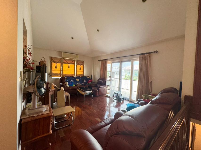 โครงการ ลดาวัลย์ สุขุมวิท 103 บ้านหลังมุม 100 ตารางวา 4 นอน 3 น้ำ ทิศเหนือ ใกล้สวนหลวง ร.9 6