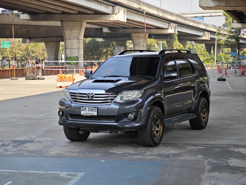 ขายรถ Toyota Fortuner 3.0V 2WD ปี 2012 สีเทา เกียร์ออโต้ 3