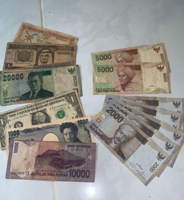 เงินแท้ต่างประเทศ