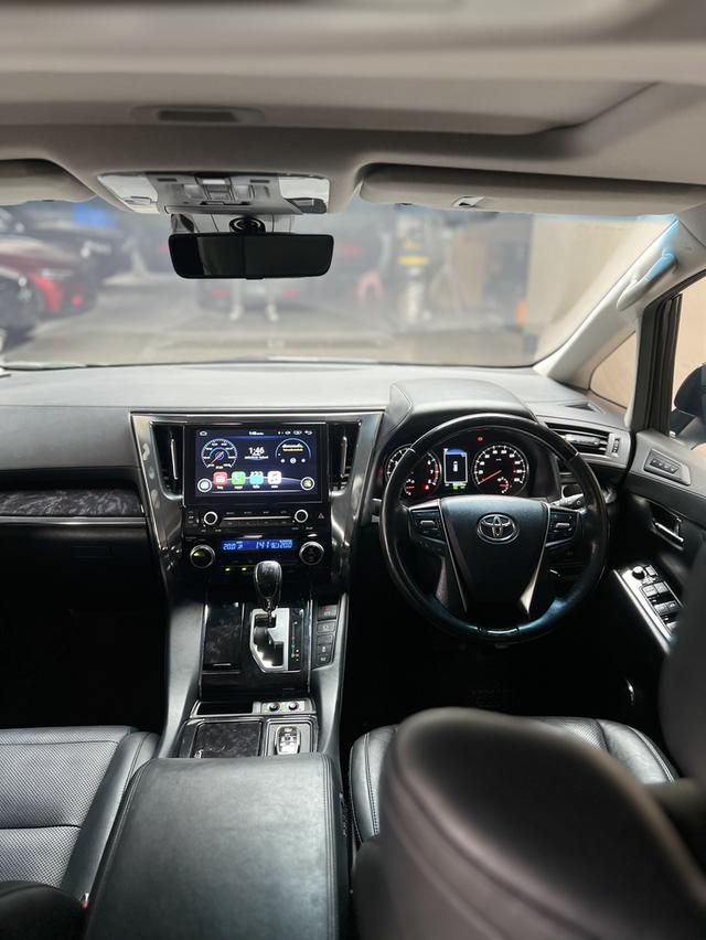 Toyota Alphard 2.5 SC Package