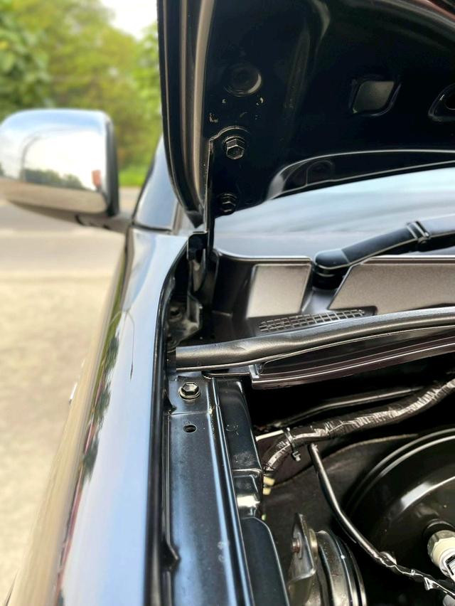 Toyota Fortuner 3.0 AT 4x4 ปี48 (2005) 14