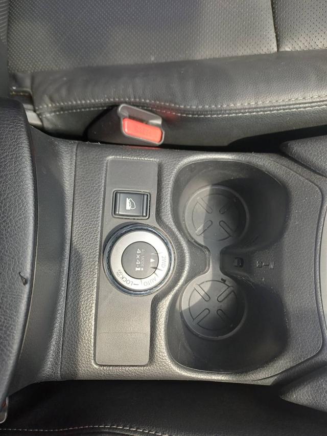 ปี2015 NISSAN X-TRAIL 2.0 เบนซิน AUTO TOP ขับ 4 ล้อ 7ที่นั่ง ไม่เคยดมแก๊ส รูปที่ 12