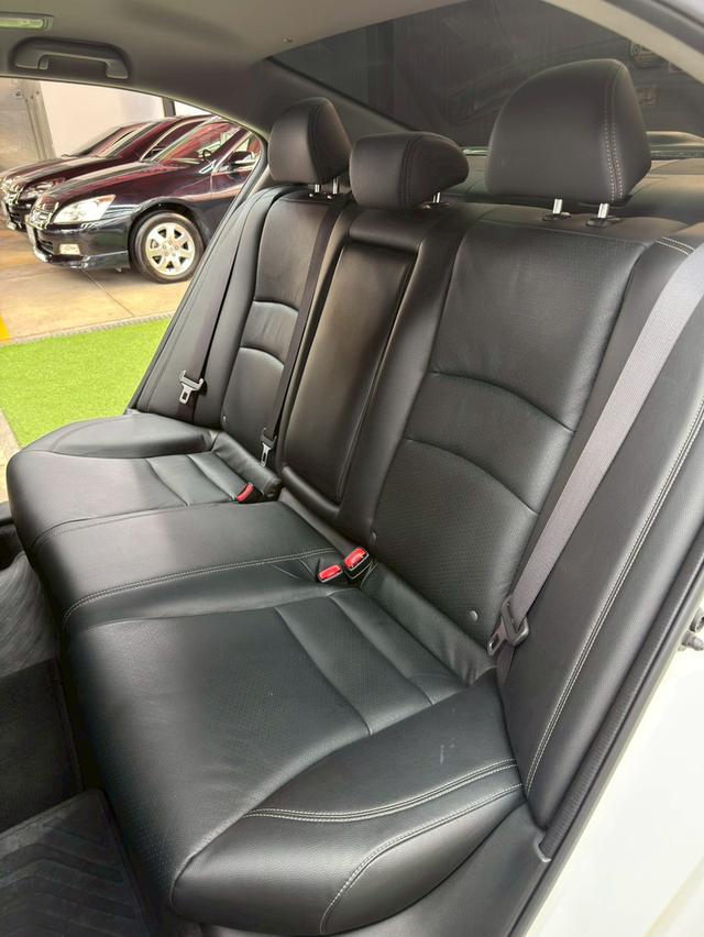 HONDA ACCORD 2.0 EL ปี2018 รถมือเดียว ออกห้างป้ายแดง บุ๊คครบ เช็คศูนย์ทุกระยะ 10