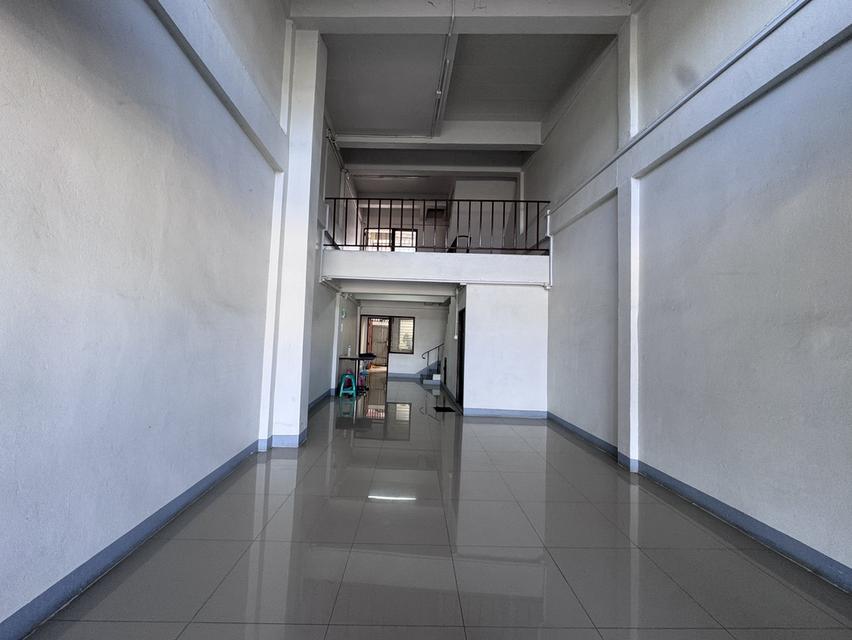 อาคารพาณิชย์ ลำปลายมาศ 6