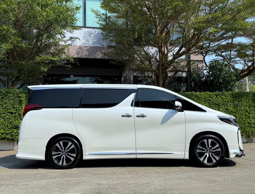 2023 TOYOTA ALPHARD SC รถมือเดียว ปี 2023 แท้ รถวิ่งน้อย เข้าเช็คระยะศูนย์ TOYOTA ตลอด รถไม่เคยมีอุบัติเหตุครับ 2