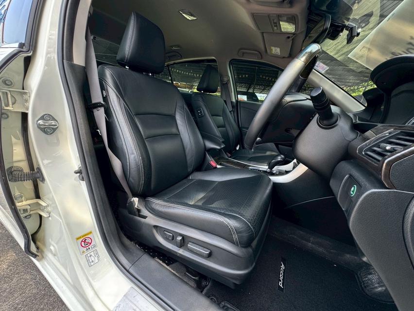 Honda Accord 2.0EL Navi 2016 AT สีขาว รูปที่ 10