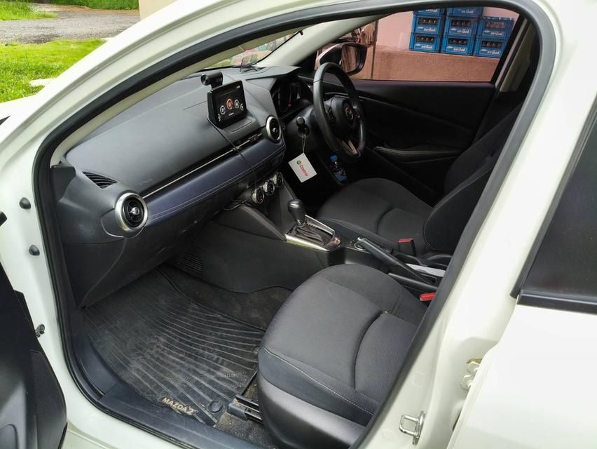MAZDA 2 SKY ACTIV 1.3 S LEATHER (MNC) 2020 AT รถปี2020สีขาว