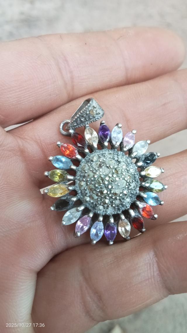 จี้เงินเก่า ต๊อก925ประดับพลอยเก้าสีมณีนพเก้า