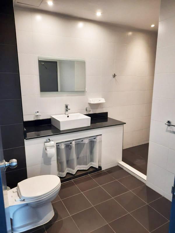 🔑คอนโด 1 ห้องนอน! วิวสวย ทำเลทองย่านเศรษฐกิจ  พื้นที่กว้างขวาง เป็นส่วนตัวสูง ครบครันด้วยสระว่ายน้ำ คลับเฮ้าส์ ระบบรักษาความปลอดภัย 24 ชม.  8