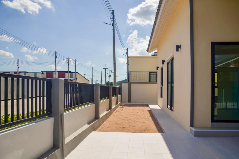 สราญเพลสวิลล์ นิคมพัฒนา ระยอง มีให้เลือกทั้งแบบ ทาวน์โฮม และ บ้านแฝด 2 นอน 2 น้ำ ใกล้นิคม WHA ระยอง 3