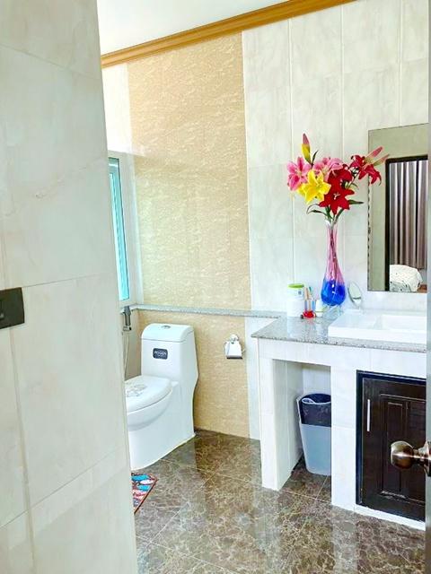 ตลาดดอยสะเก็ด 3กม. สวนพฤกษศาสตร์ทวีชล 1.9 กม. 3นอนให้เช่าบ้านเดี่ยว เป็นธรรมชาติ 66 ตร.วา.264 ตร.ม. 3 น้ำ พร้อมเฟอร์ฯ 7