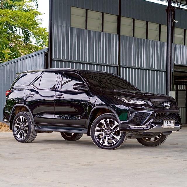 รหัสรถ 12AT9599 Toyota Fortuner 2.8 Legender Black Top 4WD | ปีจด : 2021