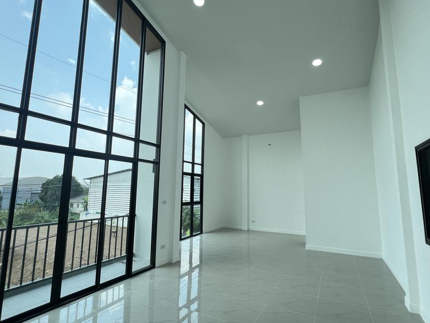 ขายโกดัง พร้อมออฟฟิศ 2ชั้น สร้างใหม่ ขนาด ย่าน คลอง4 ลาดสวาย ลำลูกกา 12