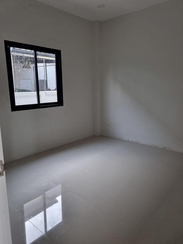 ที่ดินพร้อมสิ่งปลูกสร้าง 12