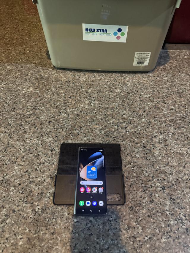 ขายถูกๆๆๆๆSamsungFold4สีใหม่หายาก Gray Green 512กิ๊กเครื่องรีสโตได้ตลอดไม่มีติดแอคเค้าใดๆคับ ( จอขาวจั๊วไม่มีจุดไม่มีเส้นหายากมากๆสภาพนี้คับ )  สภาพ: