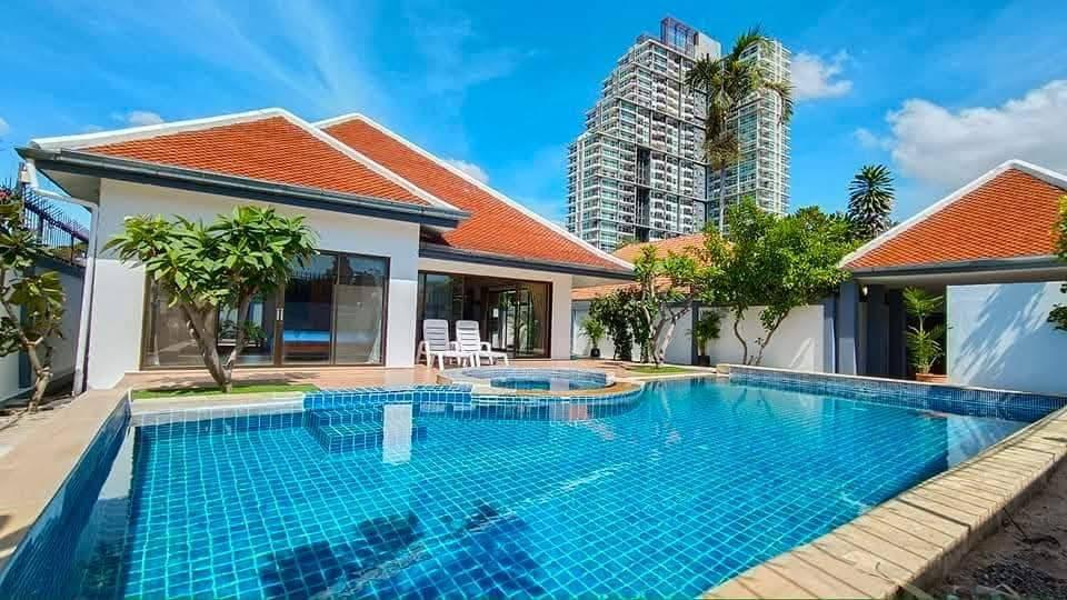For rent pool villa Jomtien beach 70,000/month 1