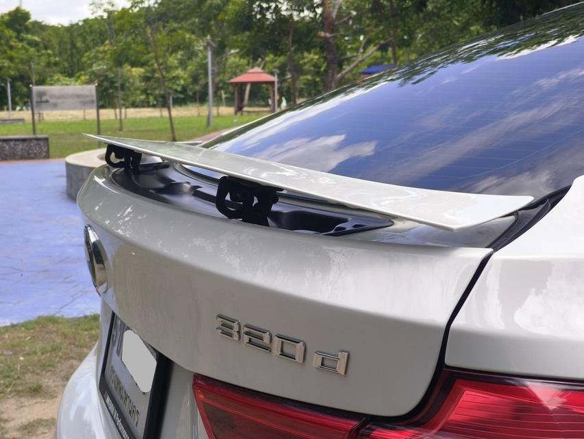รหัสรถ KPC53 ✴️#BMW 320d GT M sport Lci Top ปี 2019 สีขาว  ที่พิเศษสุดๆ Bsi  10 ปี ✴️ 3