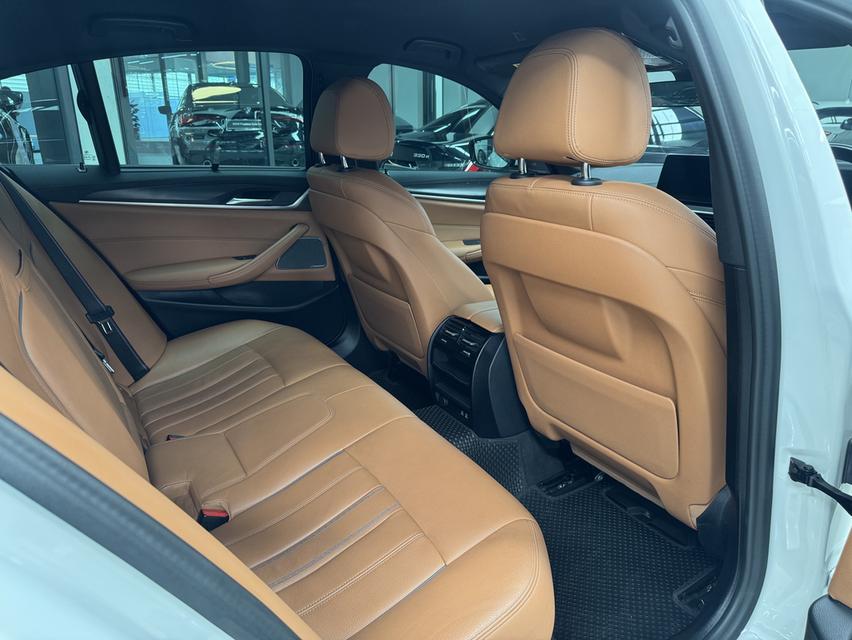 2023 BMW 520d M Sport G30 (ประวัติดี ไม่มีอุบัติเหตุ)  6