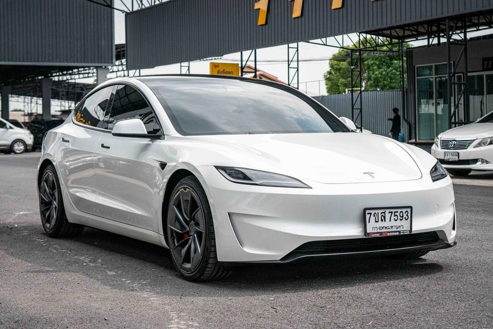รหัสรถ NP7593  TESLA MODEL 3 PERFORMANCE HIGHLAND ปีรถ : 2024