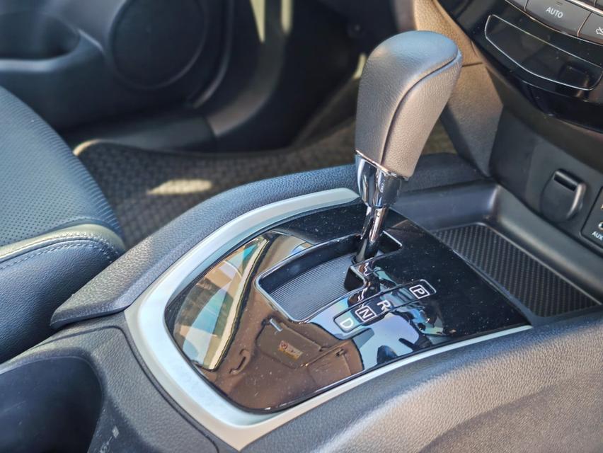 ขาย NISSAN X-TRAIL 2.0V HYBRID ปี 2018 ไมล์แท้ 160,000 กม. 11