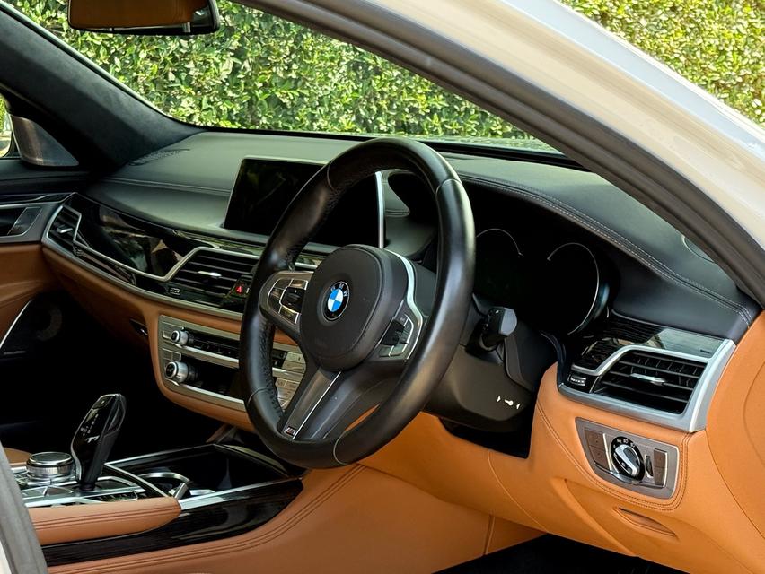 2019 BMW SERIES 7 MSPORT ( แท้ ) รถมือเดียว วิ่งน้อยเพียง 80,000 กม รถเข้าศูนย์ทุกระยะ ไม่เคยมีอุบัติเหตุครับ 9