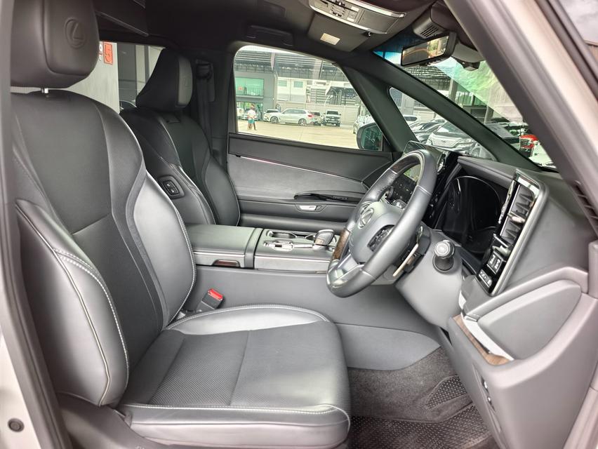 Lexus LM 350h Executive 7-Seater 2024💰 ราคาพิเศษเพียง 4,690,000 บาท เท่านั้น รูปที่ 12