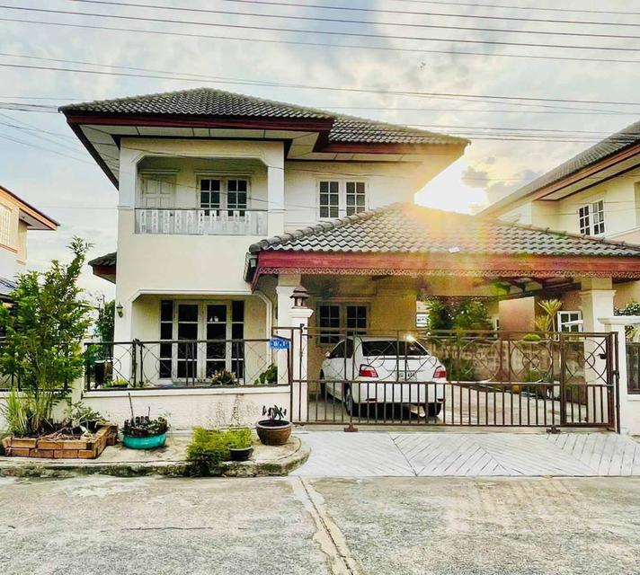 บ้านเช่าเลี้ยงสัตว์ได้ หมู่บ้านศุชญา ซอยรังสิต–นครนายก 85 คลอง 4 ปทุมธานี ค่าเช่า11,000 บ./ด. บ้านเดี่ยว 2 ชั้น พื้นที่ 55 ตร.ว. 1