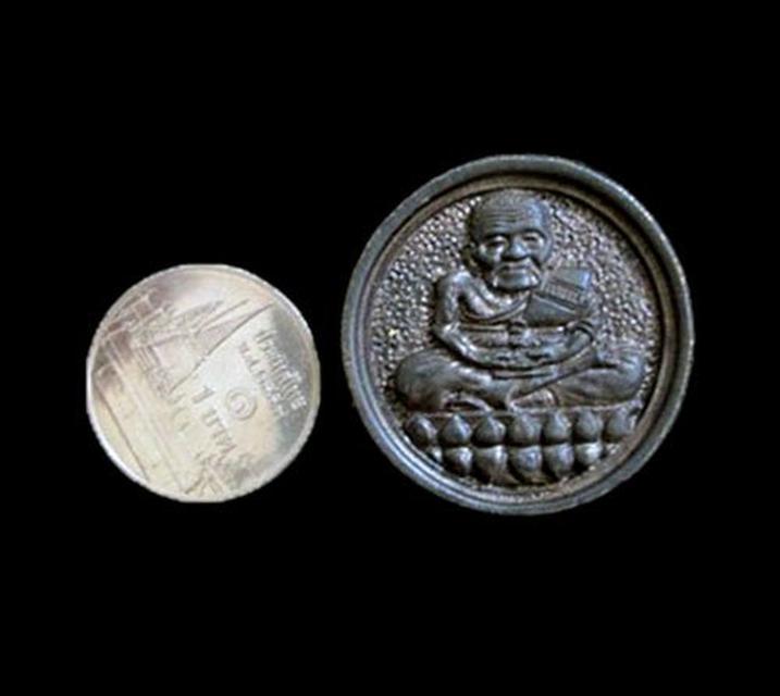 เหรียญหลวงปู่ทวด วัดเมืองยะลา ยะลา ปี2540 3