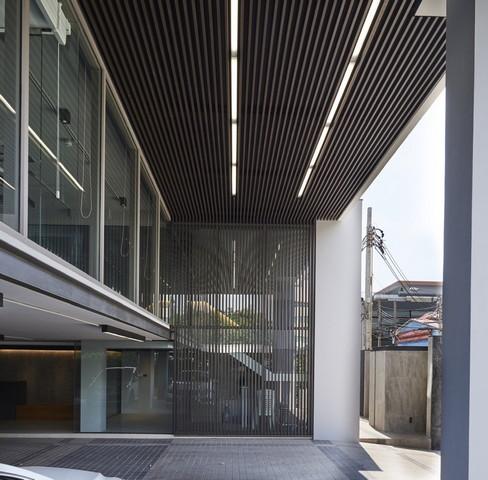 ให้เช่าอาคารหรู 7ชั้น 1200sq.m.สไตล์ Modern Luxury พร้อมลิฟต์+สระว่ายน้ำดาดฟ้าใกล้ MRT ลาดพร้าว 3