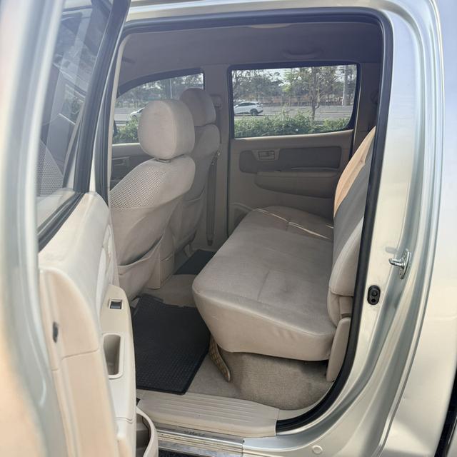 TOYOTA VIGO 4ประตู 2.5E 2005 ✅ไม่มีชน ไม่มีน้ำท่วม ไม่แก็ส ✅เครื่องดีเซล เกียร์ช่วงล่างเยี่ยม ✅จอแอนดรอย หลังคาแครี่บอย ✅รถสะอาดพร้อมใช้ เล่มสวยพร้อมโ รูปที่ 11