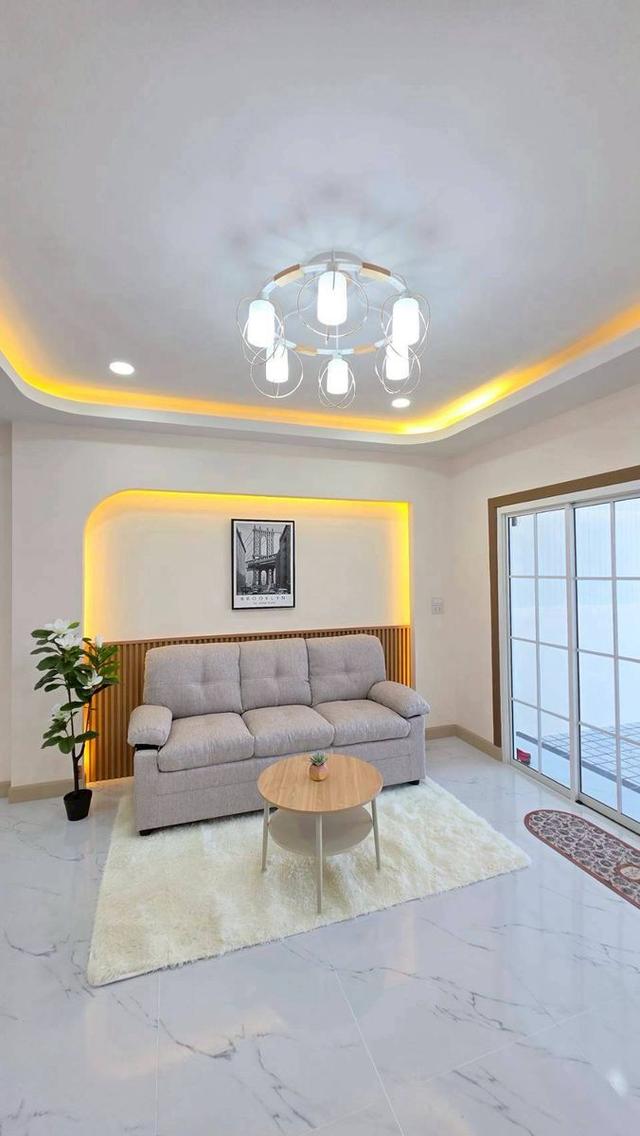 หมู่บ้านบัวทอง1 ติดรถไฟฟ้าสายสีม่วง สถานีคลองบางไผ่ ทาวน์เฮาส์ 2 ชั้น   ตกแต่งใหม่พร้อมอยู่   หน้าบ้านไม่ชนใคร เป็นทุ่งนา 5