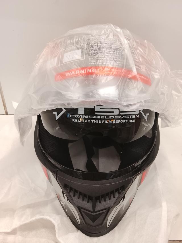 หมวกกันน็อคเต็มใบแว่นในตัว 6