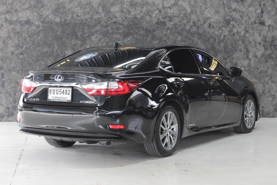 รหัสรถ JRS5482 Lexus ES300h ปี 2017