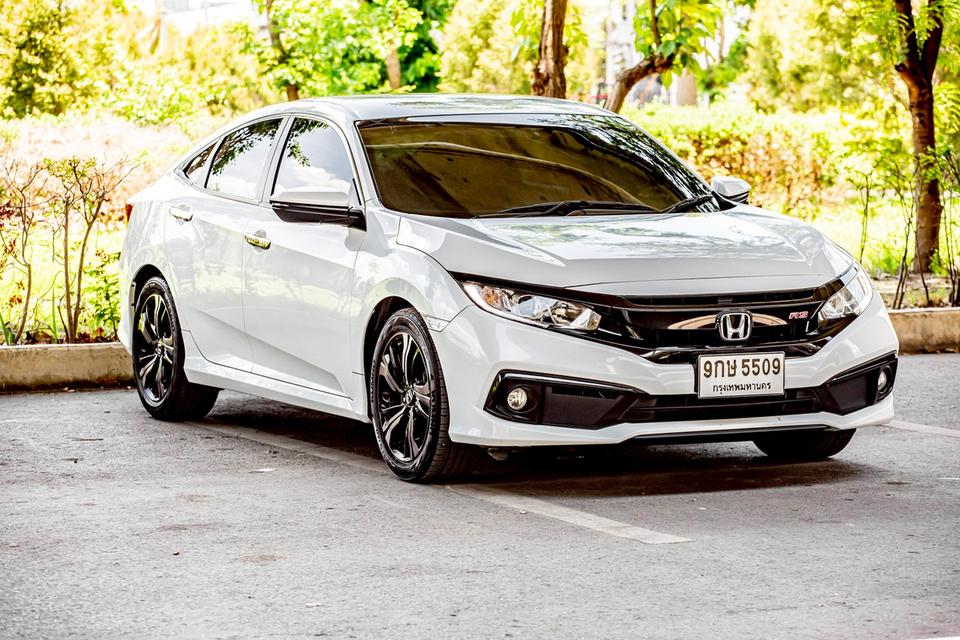 Honda Civic FC 1.8EL ปี2020 สีขาว มือเดียว แต่ง RS
