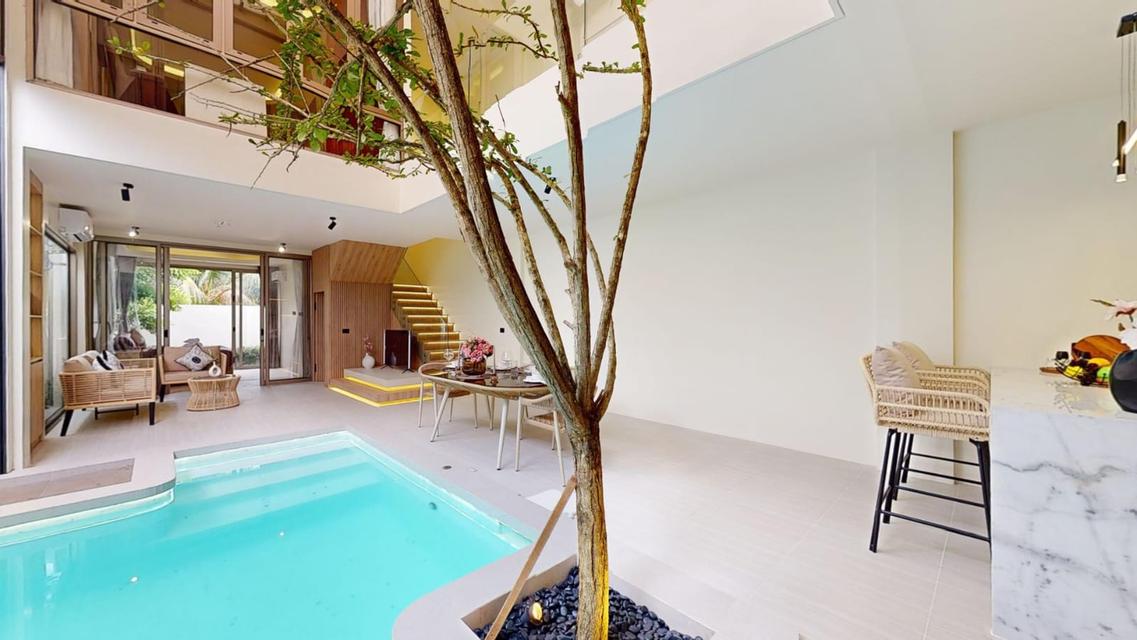 วิลล่าดีไซน์โดดเด่นเป็นเอกลักษณ์ ไม่เหมือนใคร โอบล้อมด้วยธรรมชาติอันเงียบสงบ ให้ความเป็นส่วนตัวอย่างแท้จริง พร้อมทำเลที่ลงตัว ใกล้สิ่งอำนวยความสะดวกแล 14