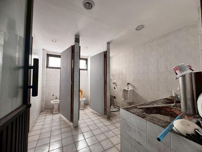 ให้เช่าอาคารพาณิชย์ ชั้น 4 อาคารโล่งสวย เหมาะทำธุรกิจ ติดถนนรามคำแหง (N.1922) 8