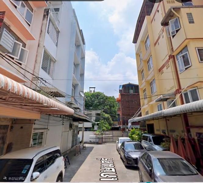 ขาย อาคารพาณิชย์ 4 ชั้น 17 ตรว ซอยเกษมศรี บ้านพานถน ราคา 9.86 ล้านบาท 3